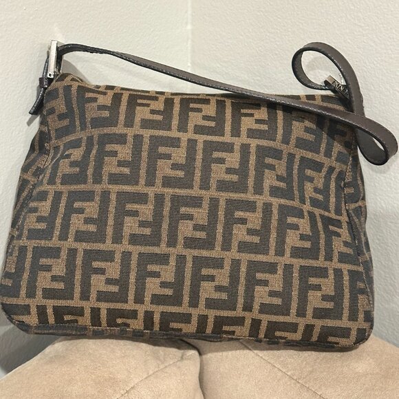 Authentic Fendi Zucca Mama Baguette – Excellent Condition - Picture 6 of 10